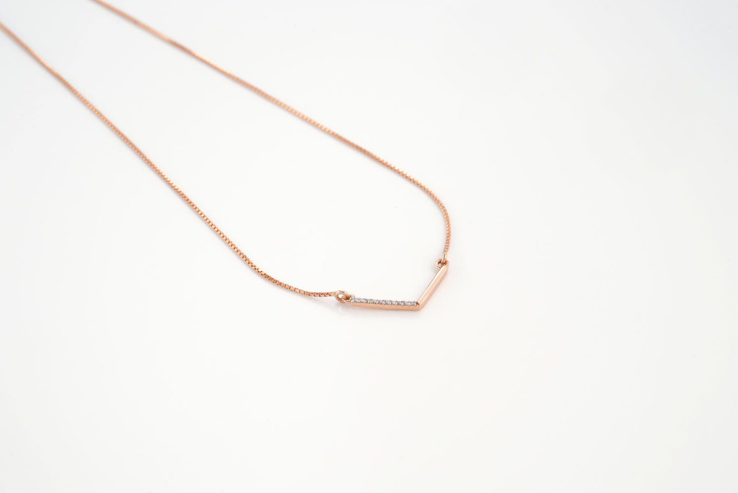 Elegant V-Shaped Pendant Necklace