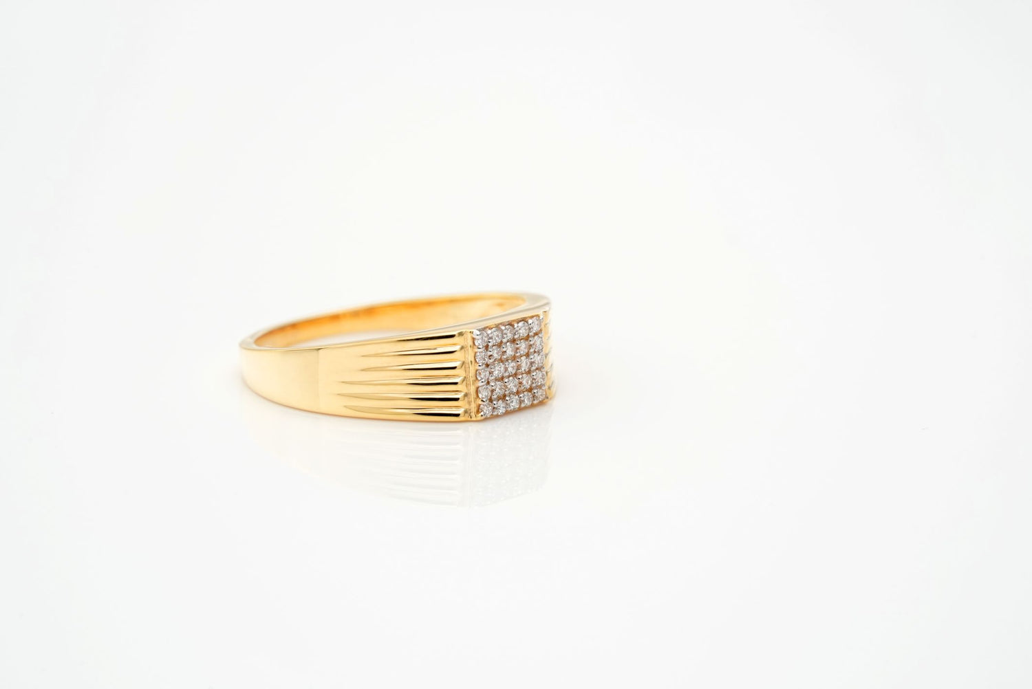 Majestic 25 Ring