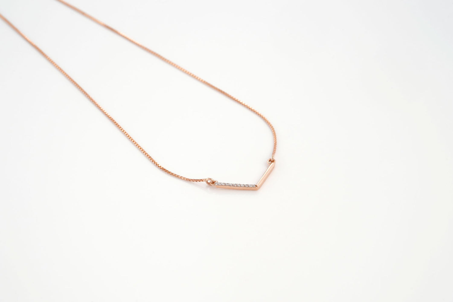Elegant V-Shaped Pendant Necklace