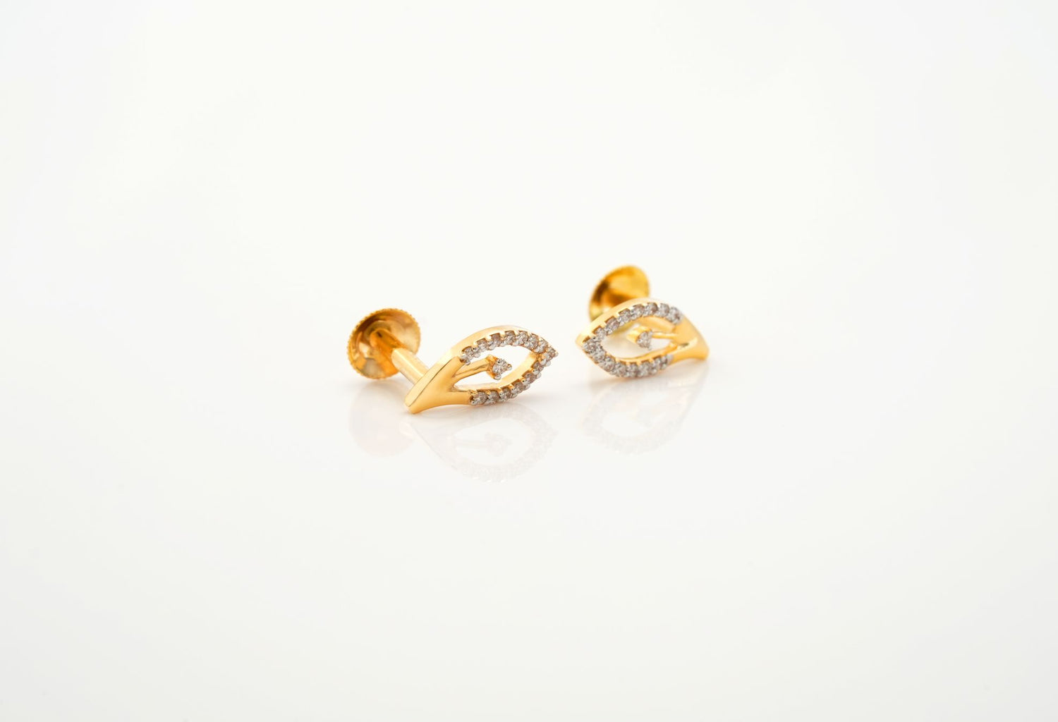 Diamond Leaffall Earring