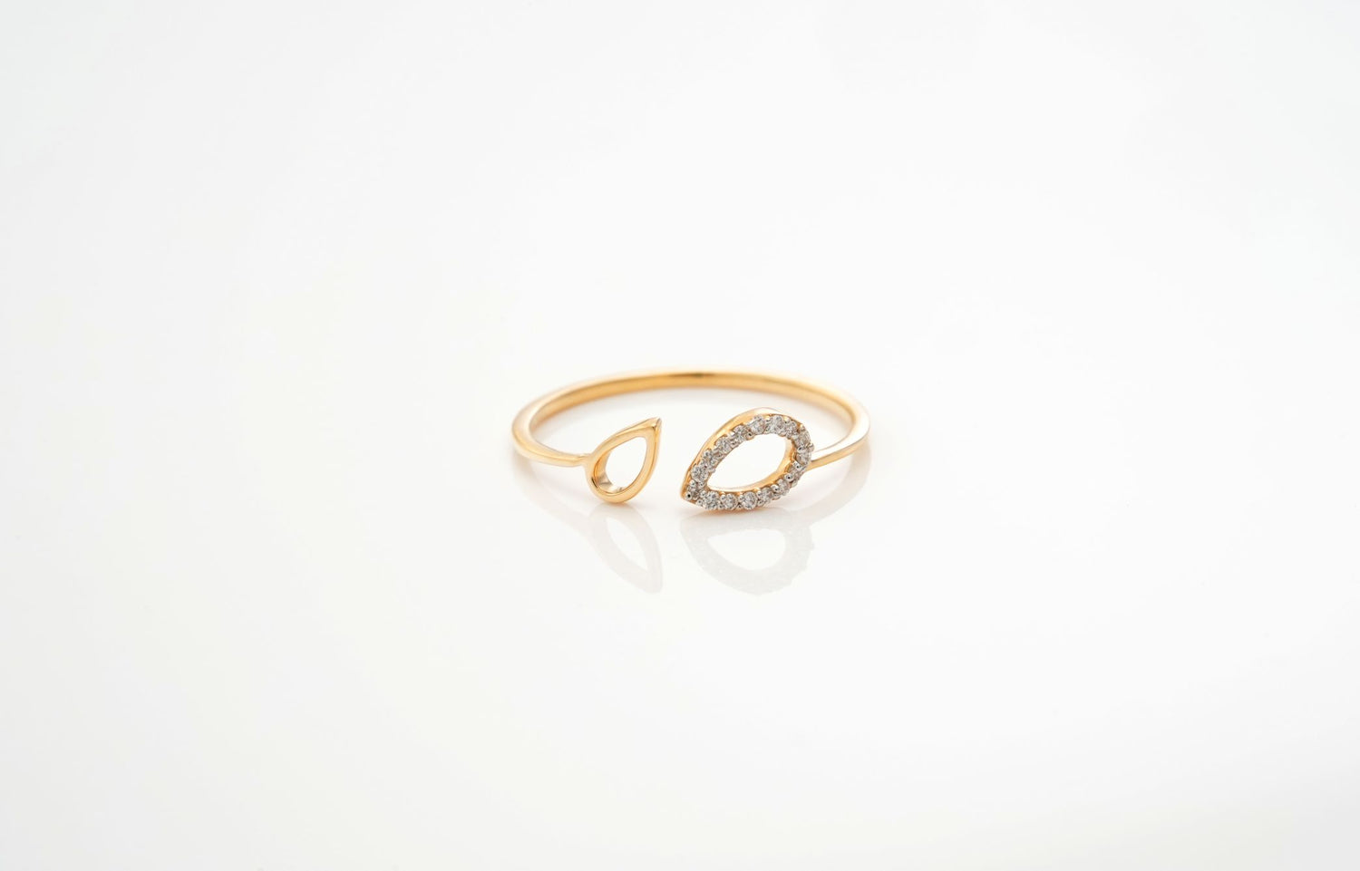 Crystal Teardrops Ring