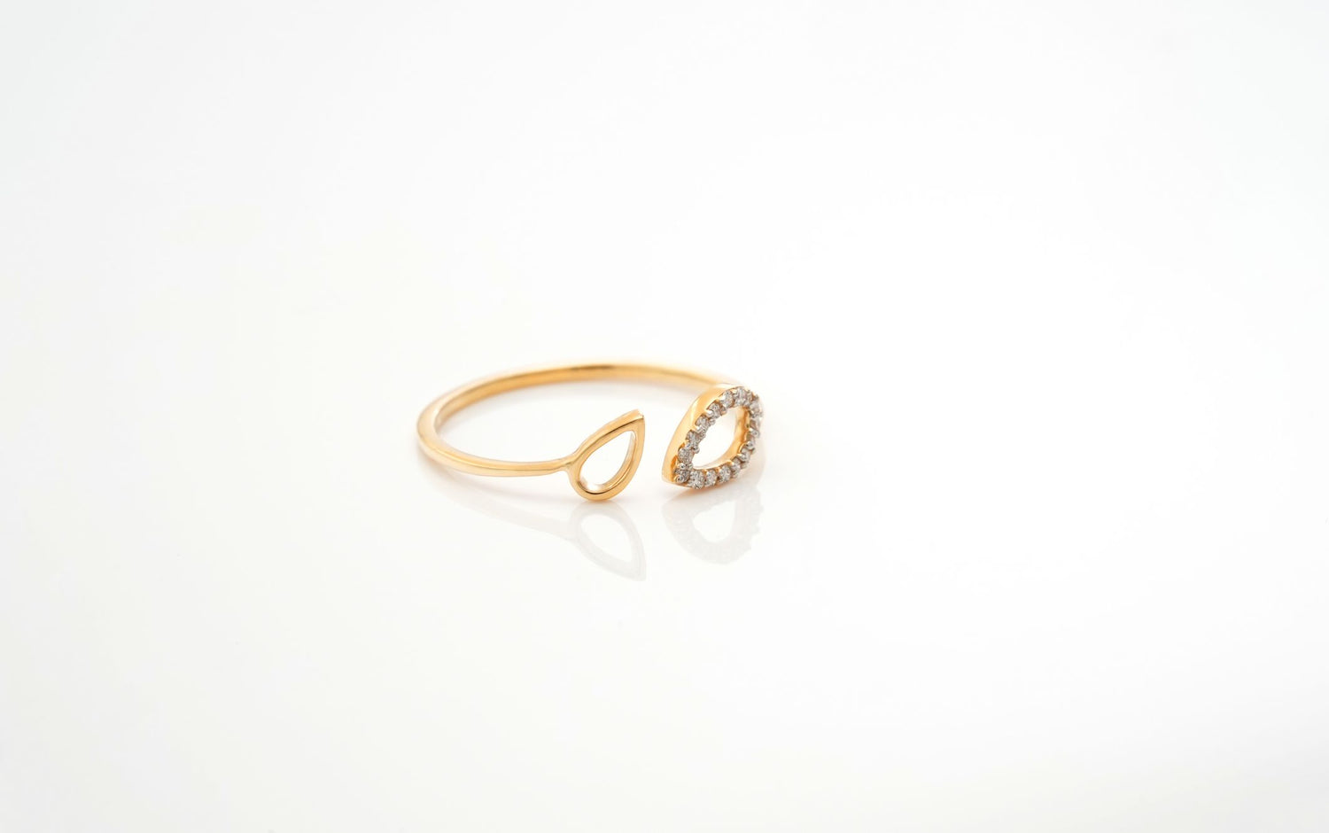 Crystal Teardrops Ring