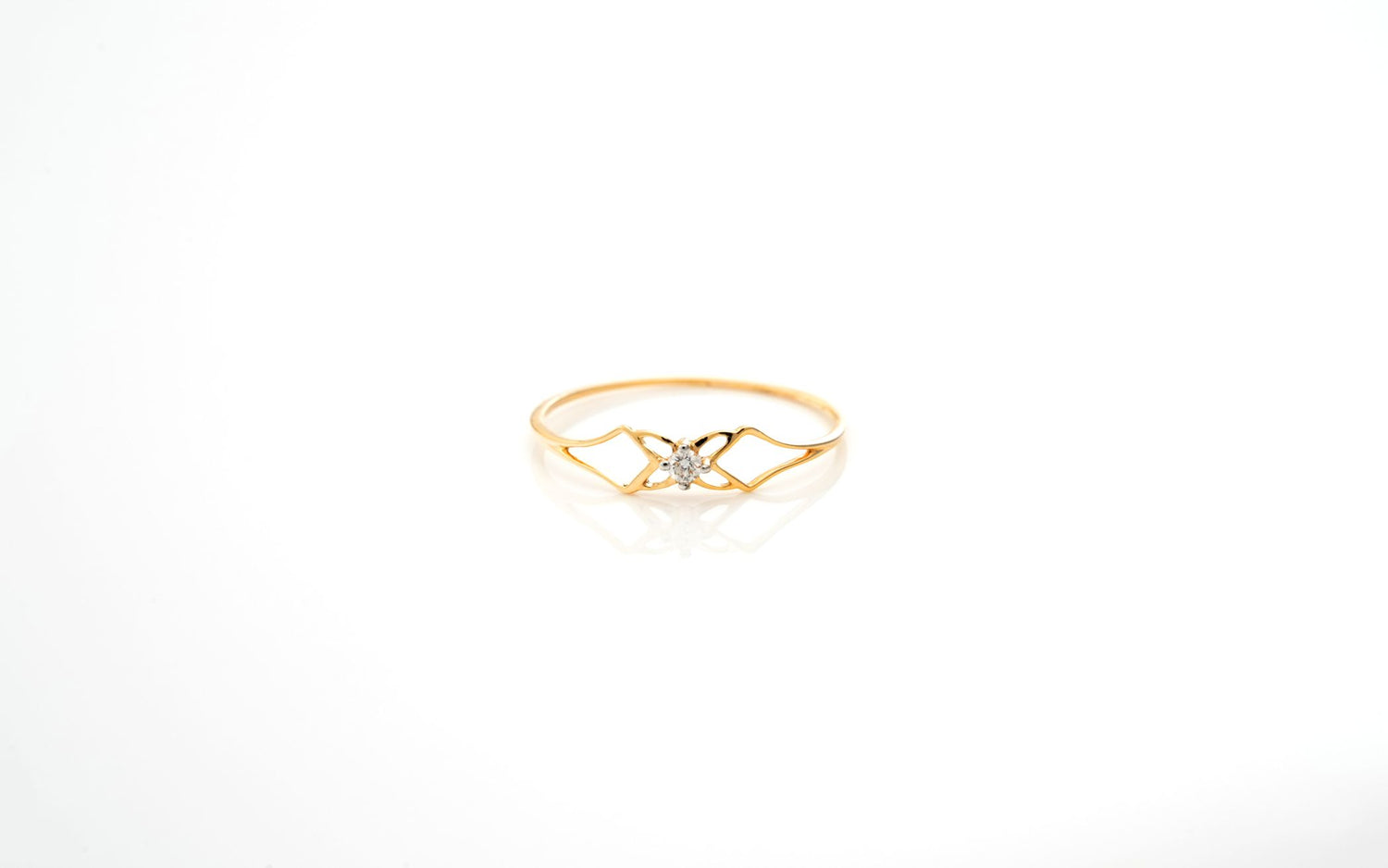 Solo Spark Ring