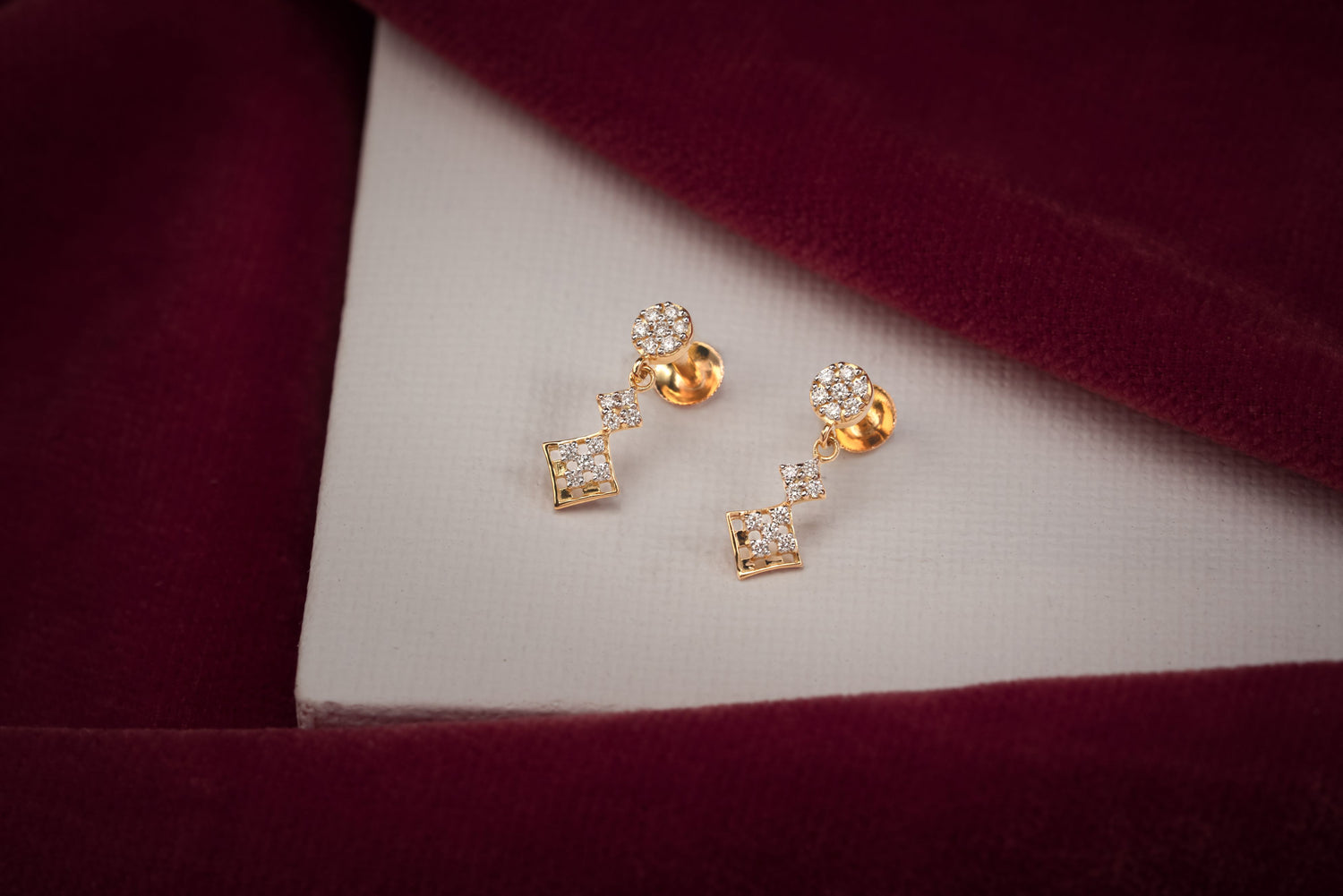 Elegant Gold Drop